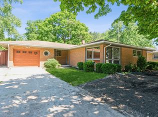 1860 Perry Ct, Sycamore, IL 60178