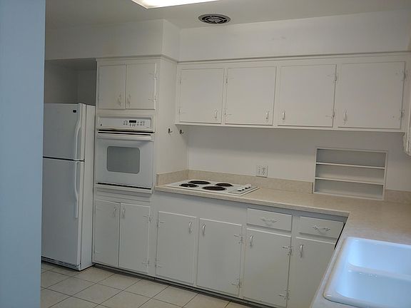 2nd image of 1830 Carollee Ln
