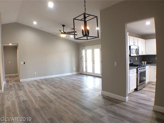 3rd image of 2548 Lotus Hill Dr