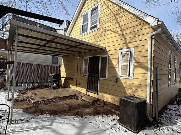 2nd image of 2010 W Malone Ave