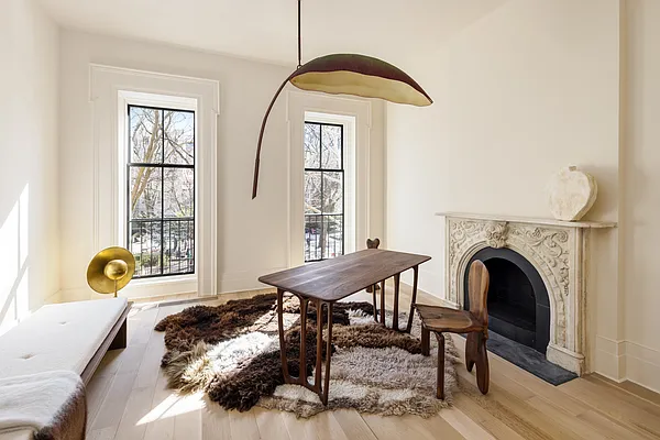 Sold by Compass | media 14