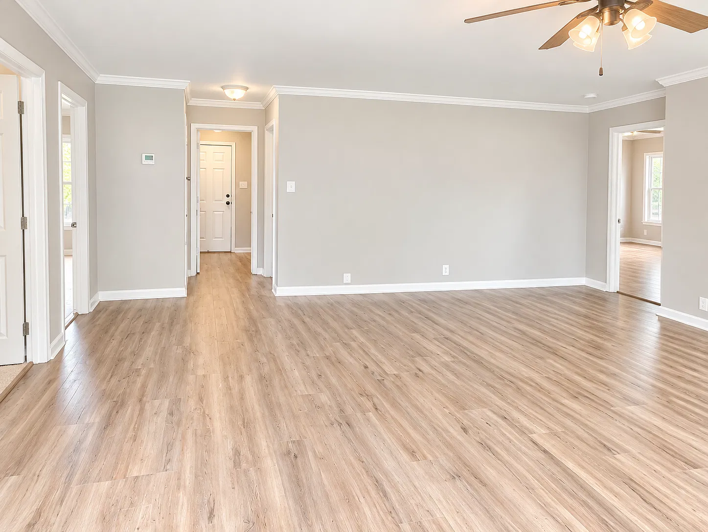 3 bed, 1209 sqft, $1,499 — Photo 2