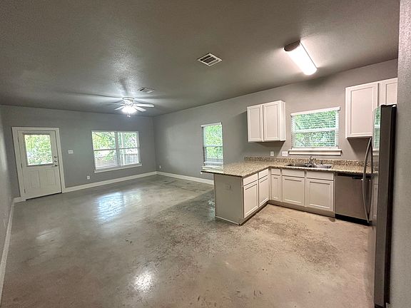 2nd image of 1007 Mission Dr #B