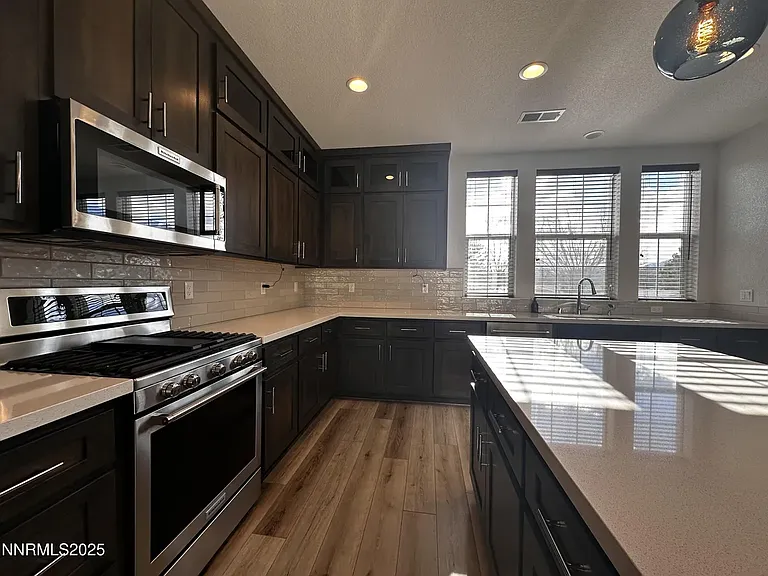 1326 Little Ln — Photo 15