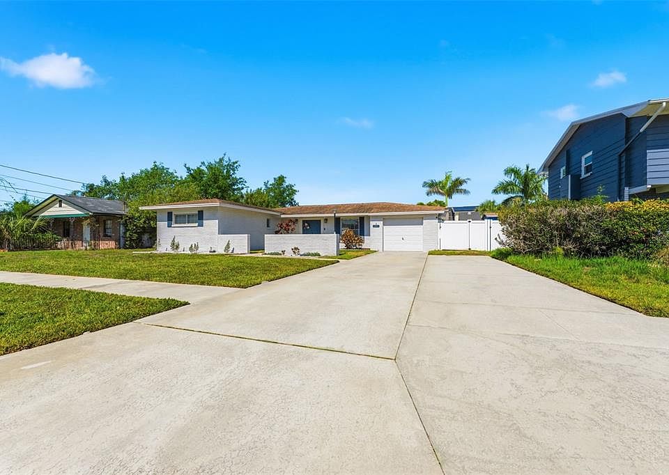 1st image of 4810 ARROWWOOD DRIVE