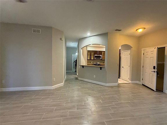 5th image of 3001 LAUREL RUN LANE #104