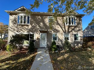 1 W Francis St, Iselin, NJ