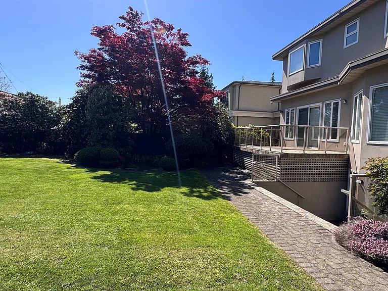 7188 Beechwood St — Photo 3