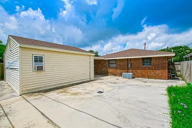 1849 Redwood Dr — Photo 29