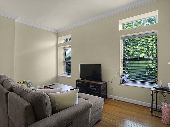 2nd image of 5636 Waterman Blvd #4ENW