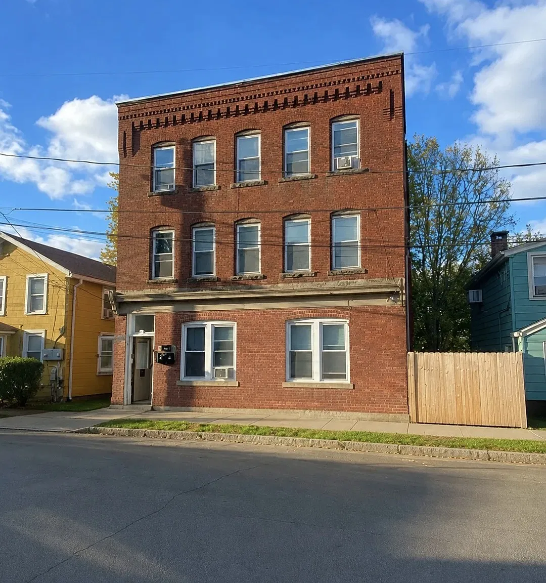 Portland St, Middletown — Photo 1