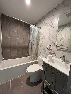 Rented by Delmark Realty LLC | media 9