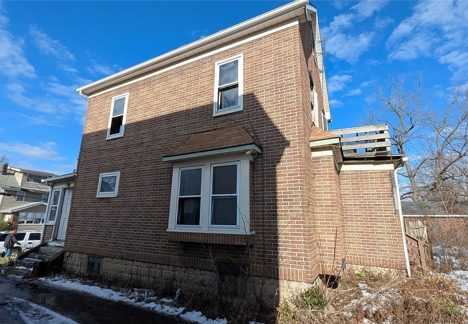 1st image of 417 Margaret St