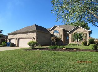 711 E Spring Dr, Ozark, MO 65721