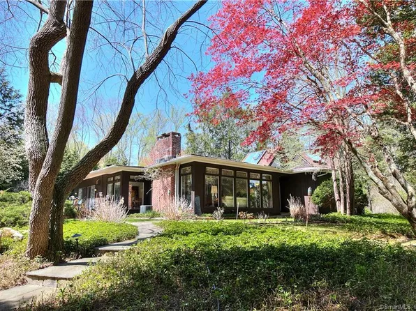 53 Godfrey Road West, Weston, CT 06883