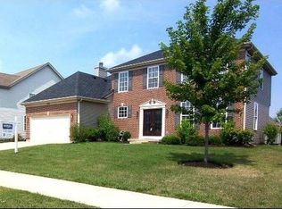 272 Hampton Rd, Sugar Grove, IL 60554