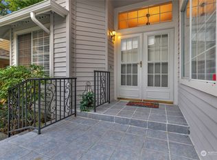 1924 Mill Pointe Dr SE, Mill Creek, WA 98012