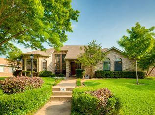 8717 Greentree Dr, Rowlett, TX 75088