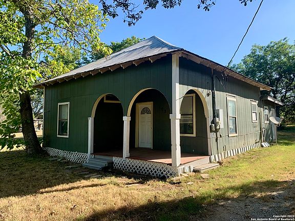 2nd image of 103 N 8TH ST