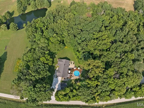 6849 Gushing Spgs, Edwardsville, IL 62025