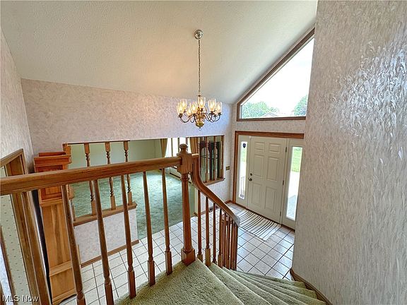 4th image of 7610 Edgewood Ln