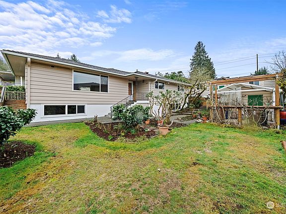 3rd image of 3008 N Union Avenue
