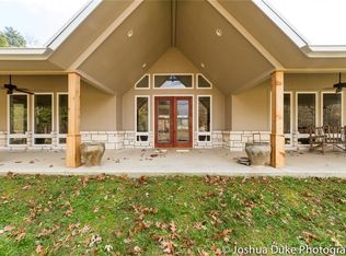 302 Spring Ln, Springdale, AR 72762