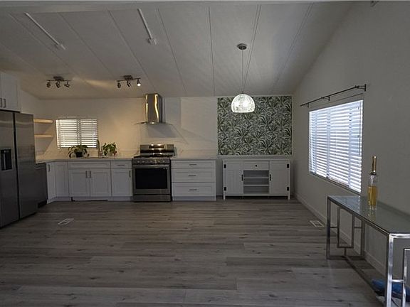 5th image of 11401 Topanga Canyon Blvd Space 12