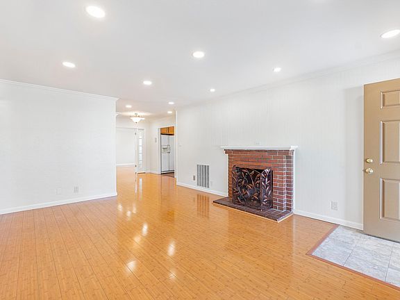 4th image of 646 Malarin Ave