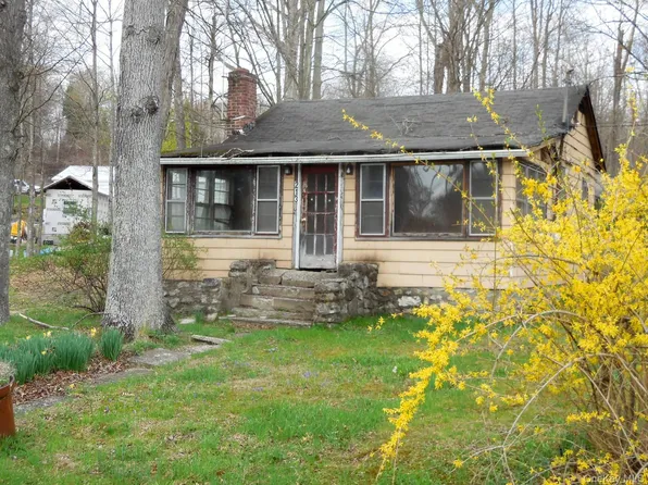 213 Lake Shore Drive, Pine Bush, NY 12566