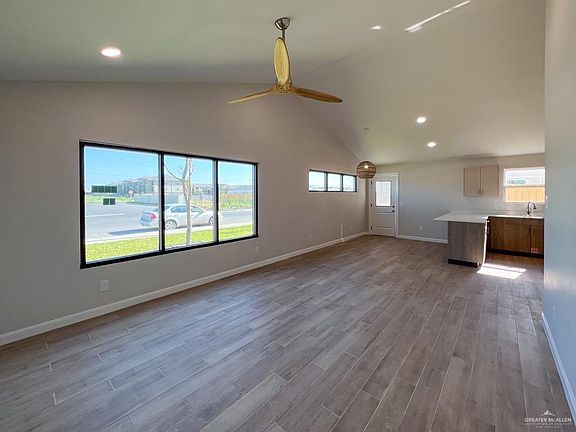 2nd image of 1404 E Iris Ave