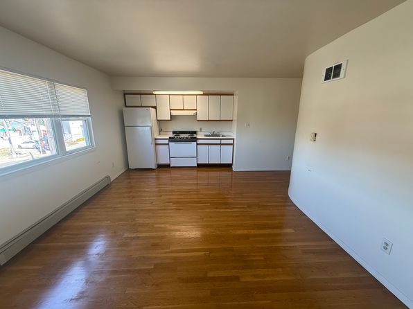393 Long Beach Rd APT 1