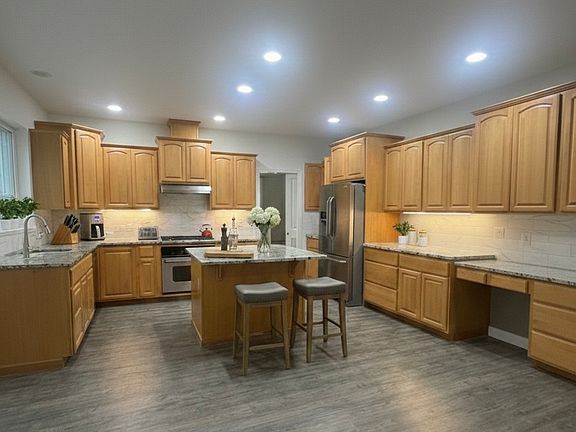 3rd image of 9852 Bristonwood Dr W