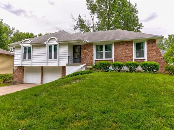 1005 NE 74th St, Gladstone, MO 64118