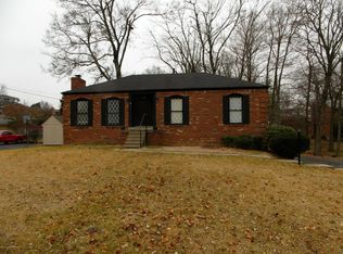 5218 Saint Gabriel Ln, Louisville, KY 40291