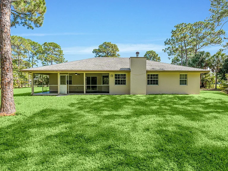 16628 Valencia Blvd — Photo 31