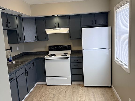 5th image of 2100 E 18th St APT 13