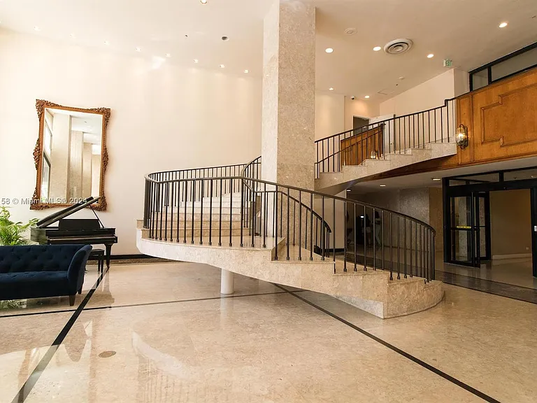 5601 Collins Ave #1603 — Photo 32