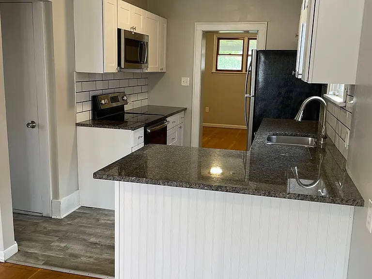 149 Beram Ave — Photo 4