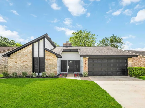 2543 Sage Brush Ln, Sugar Land, TX 77479