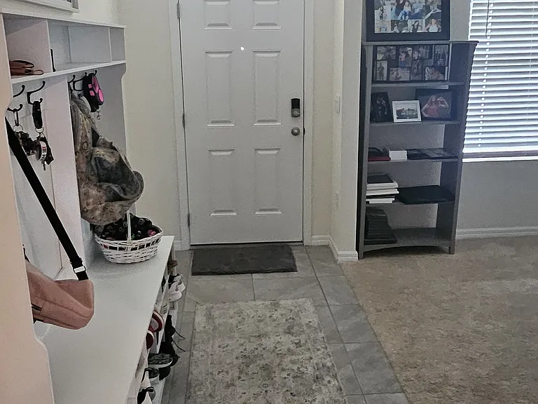 1645 Waylon Ridge Dr — Photo 2