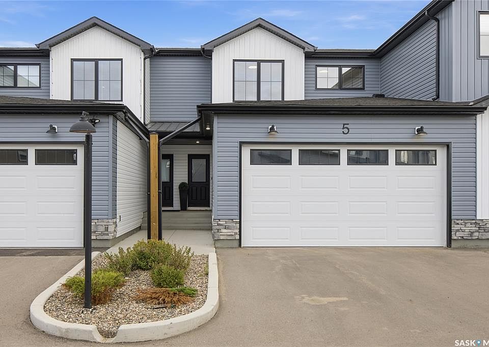 1st image of UNIT 5-625 Dagnone CRESCENT