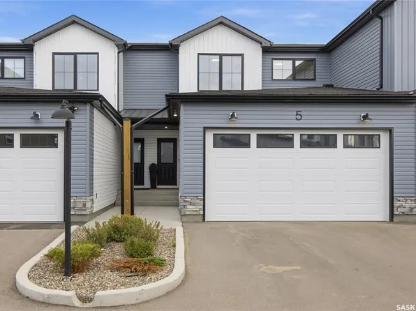 UNIT 5-625 Dagnone CRESCENT, Saskatoon, SK S7V 1K9