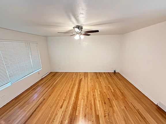 3rd image of 4932 Crain St
