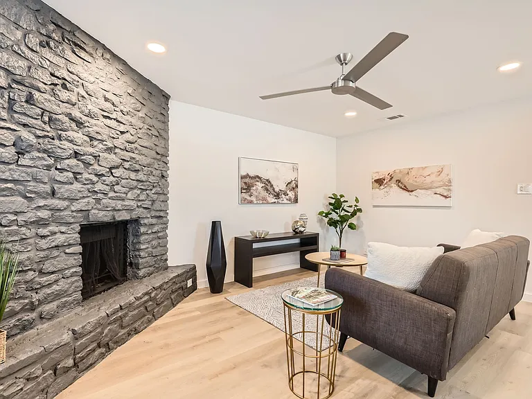 10208 Brownie Dr #D — Photo 5