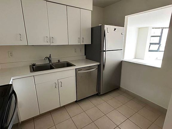4th image of 401 E Ontario St APT 2307