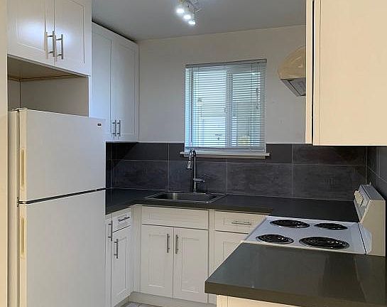2nd image of 346 Richmond Dr #12