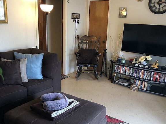 5th image of 8193 Penny Ln