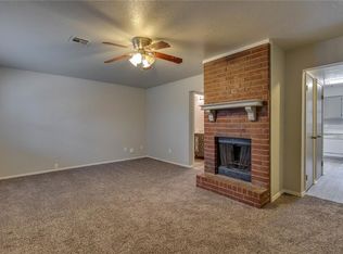 200 Harvard Rd #202, Norman, OK 73072