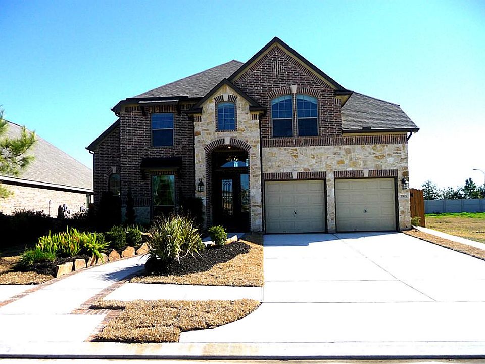 Welcome to former WESTIN HOMES Model Home located at7903 Shadow Dance LN.